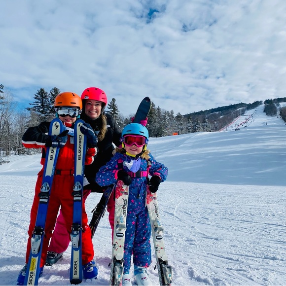 Meet your Posher, Mandi - Picture 1 of 1